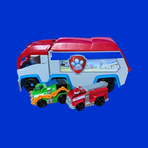 PAW Patrol Pup Squad Paw Patroller Transforming Playset With 2 Diecast Cars - Picture 8 of 10